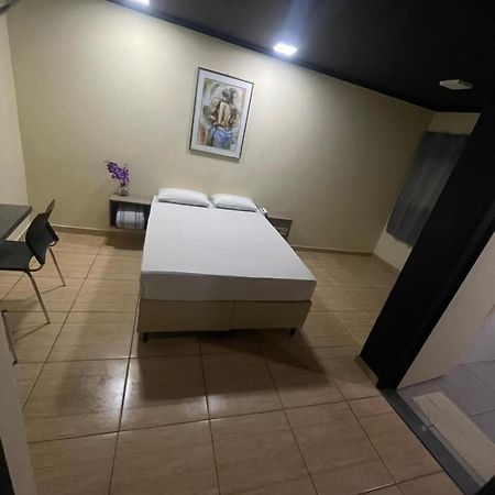 Light Motel - 24 Horas Guarulhos Buitenkant foto